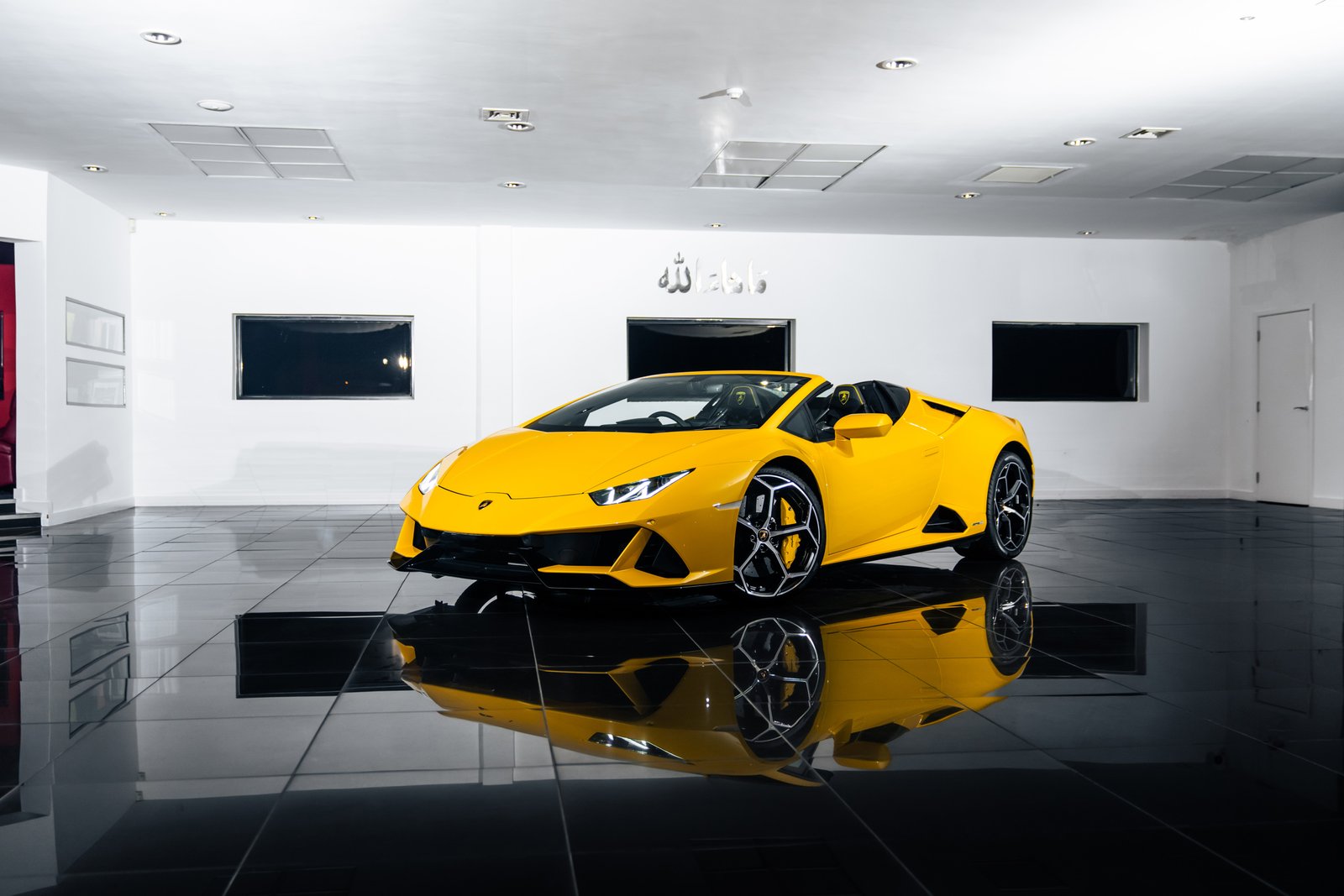 Lamborghini-Huracan-Evo-Spyder-Yellow-2024-Front-1