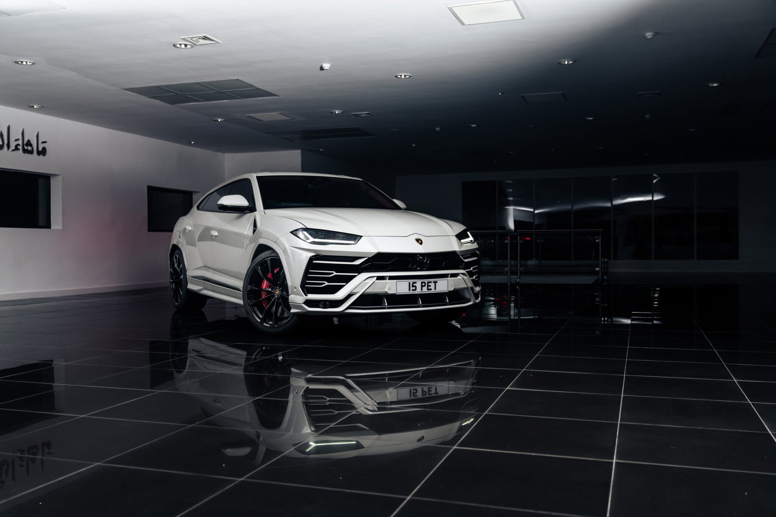 Lamborghini-Urus-White-2024-Front-1 (1)