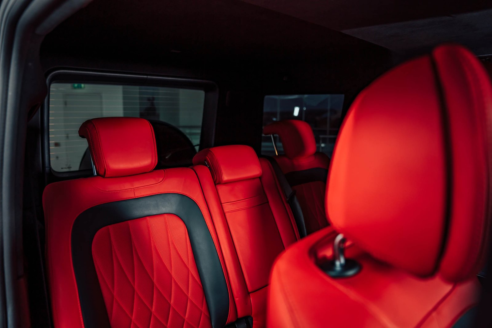 Mercedes-G63-AMG-Black-Interior-3