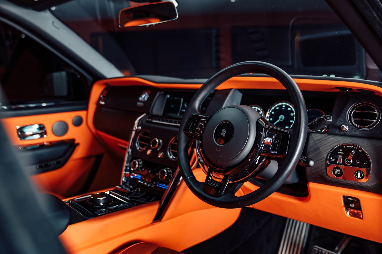 Rolls-Royce-Cullinan-Black-18-PET-Interior-2